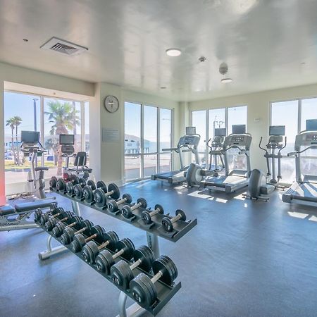 Clarion Pointe Galveston Seawall Hotel Exterior photo